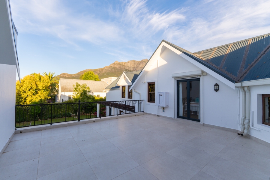 5 Bedroom Property for Sale in Paradyskloof Western Cape